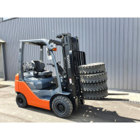 Газовый погрузчик TOYOTA 32-8FGF18