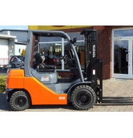 Газовий навантажувач TOYOTA 32-8FGF25