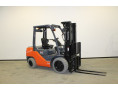 Дизельный погрузчик  TOYOTA 02-8FDF30