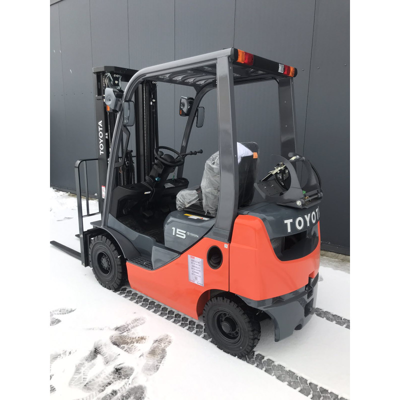 Газовый погрузчик TOYOTA 32-8FGF15