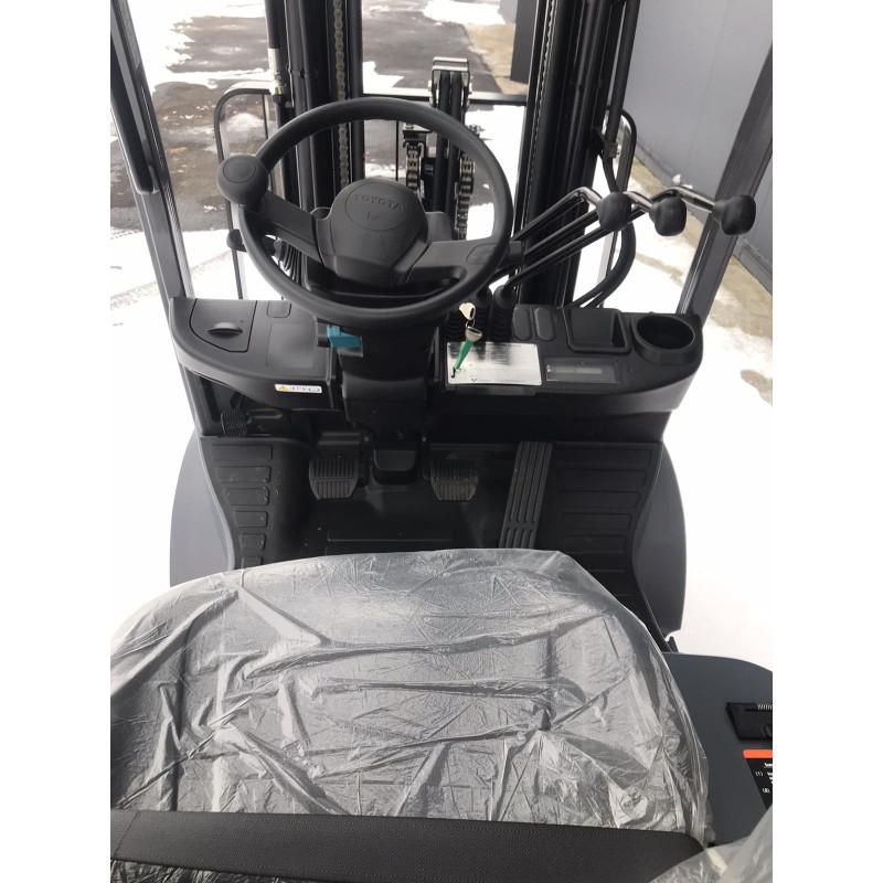 Газовый погрузчик TOYOTA 32-8FGF15