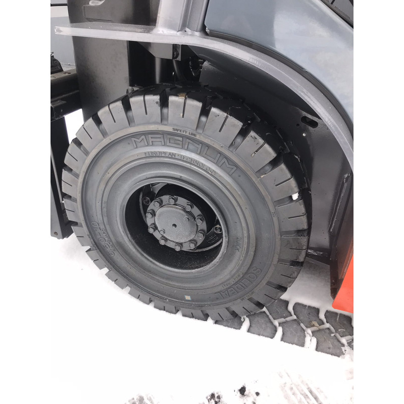 Газовый погрузчик TOYOTA 32-8FGF15