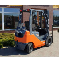 Газовий навантажувач TOYOTA 32-8FGF18