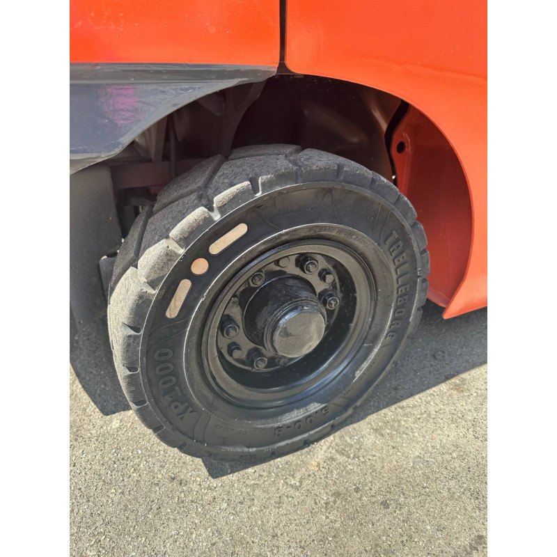 Газовий навантажувач TOYOTA 02-8FGF15.