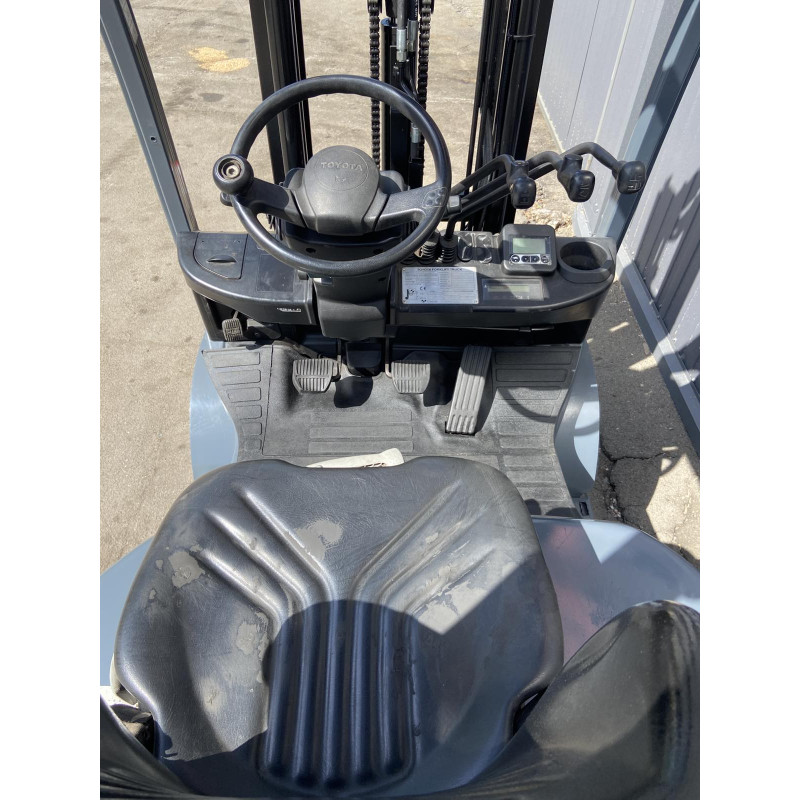 Газовий навантажувач TOYOTA 02-8FGF15