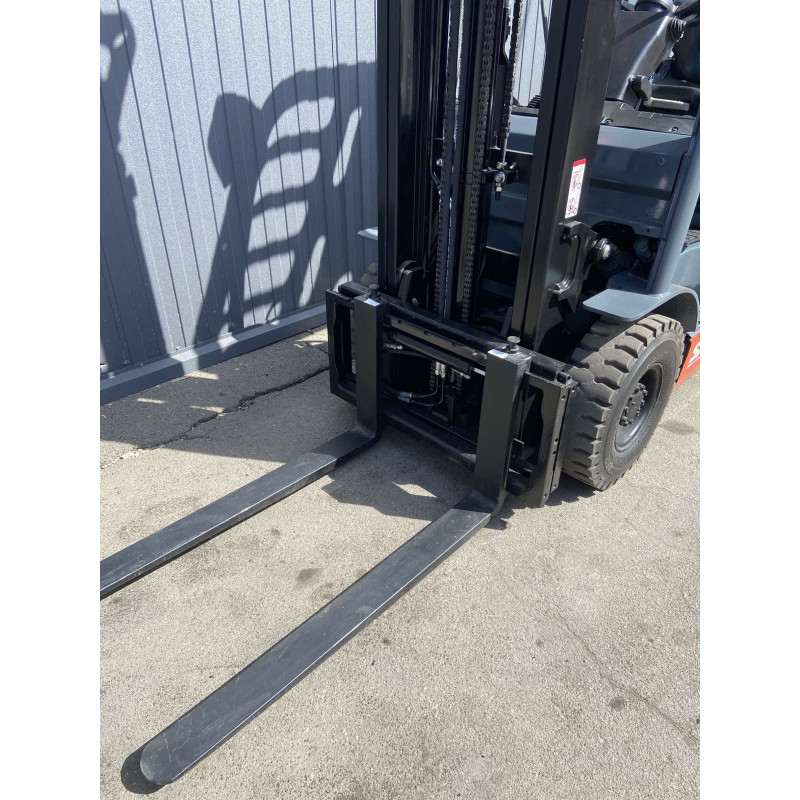 Газовий навантажувач TOYOTA 02-8FGF15