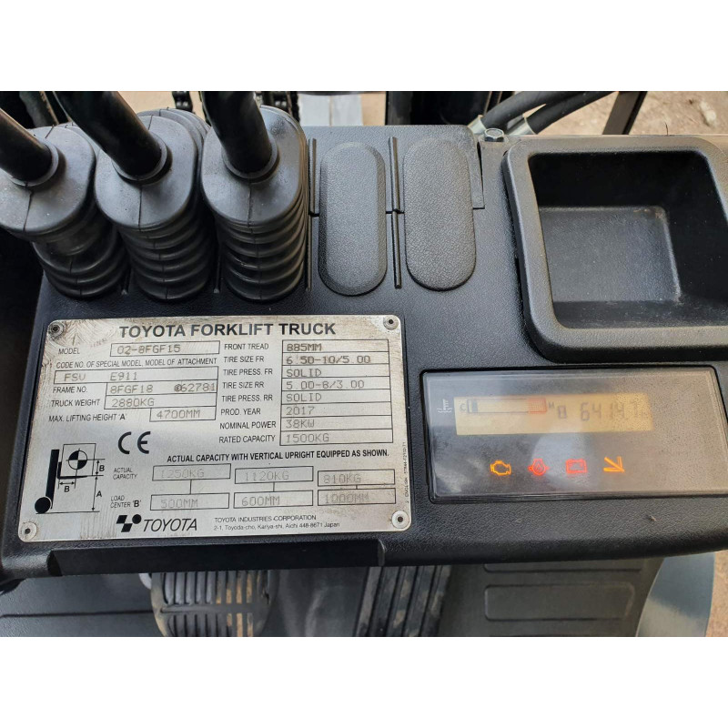 Газовый погрузчик TOYOTA 02-8FGF15