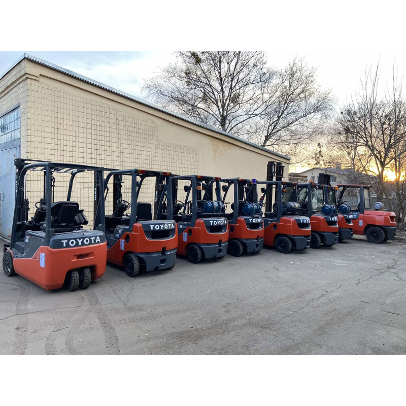 Газовый погрузчик TOYOTA 02-8 FGF15