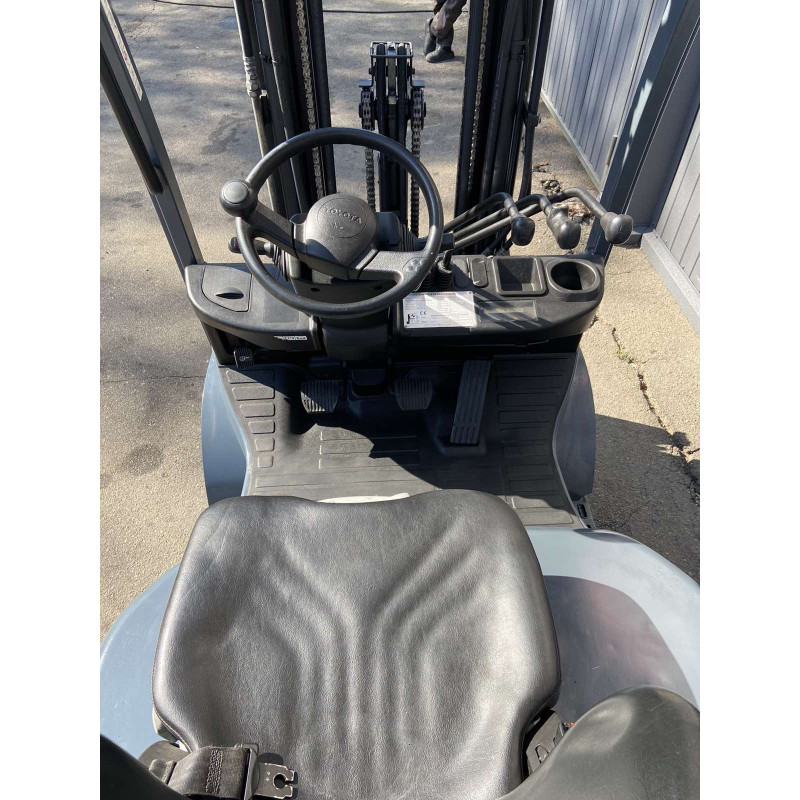 Газовий навантажувач TOYOTA 02-8FGF18