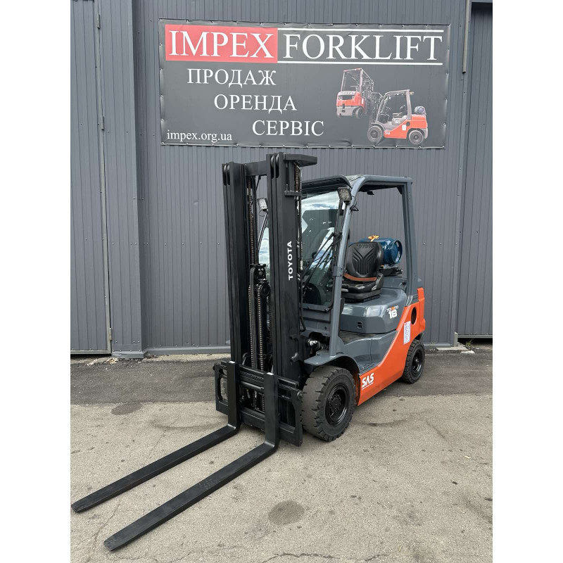 Погрузчик газовый TOYOTA 02-8FGF18