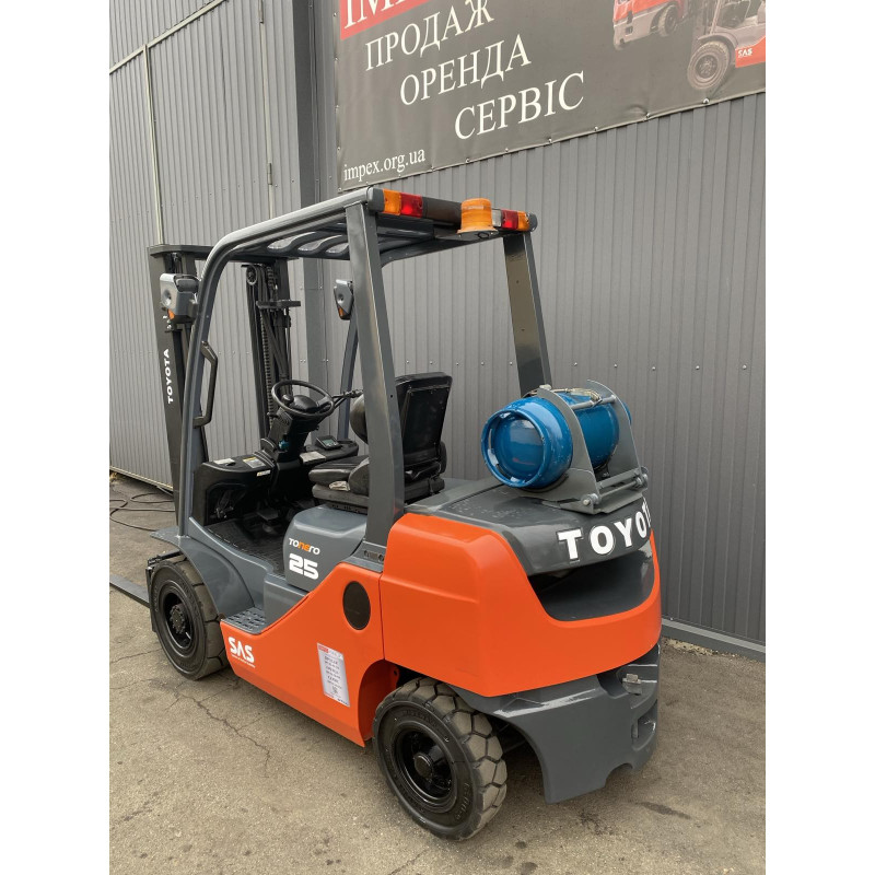 Навантажувач газовий TOYOTA 02-8FGF25