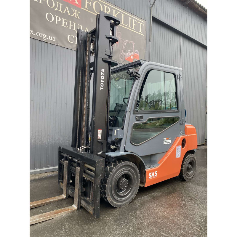 Навантажувач газовий TOYOTA 02-8FGF25