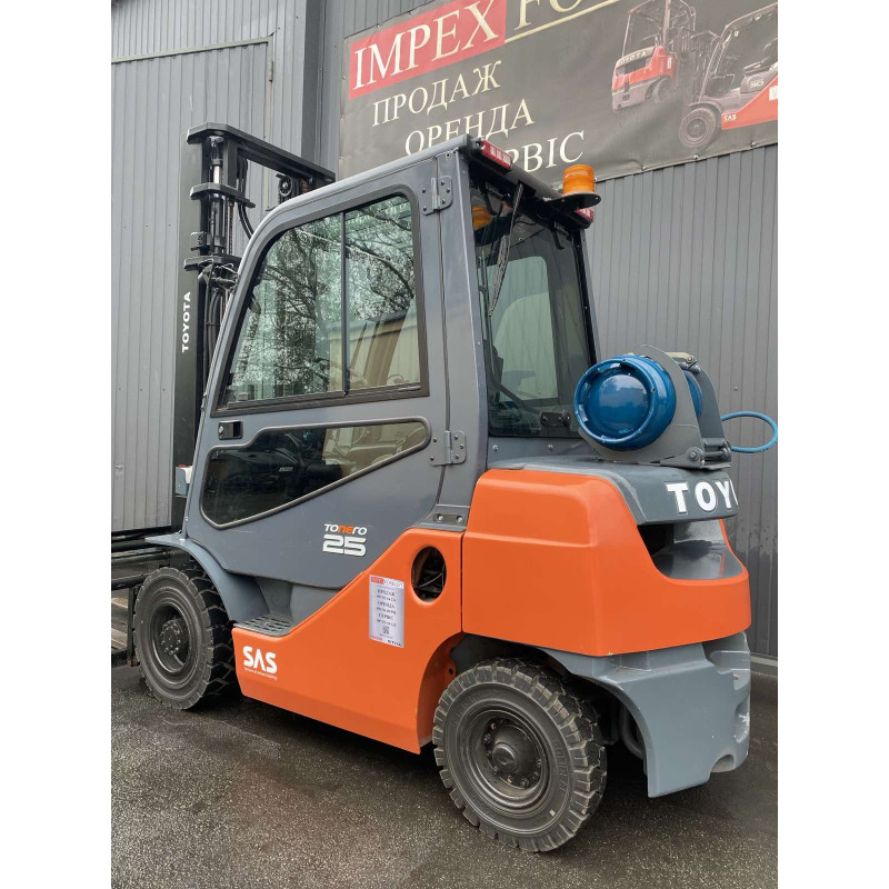 Навантажувач газовий TOYOTA 02-8FGF25