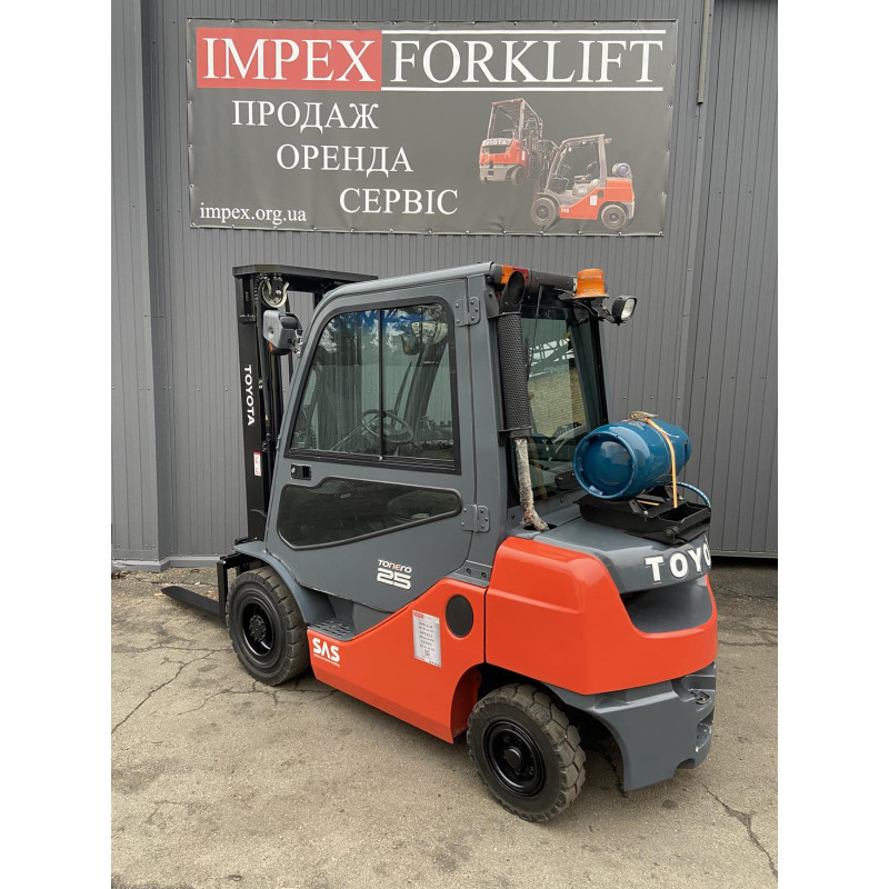 Газовый погрузчик TOYOTA 02-8FGF25