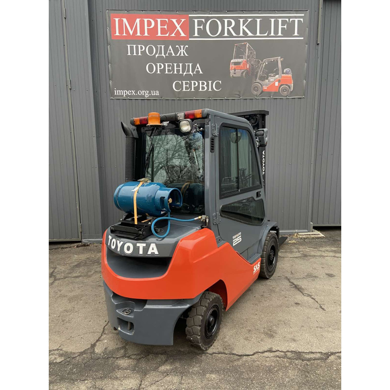 Газовый погрузчик TOYOTA 02-8FGF25