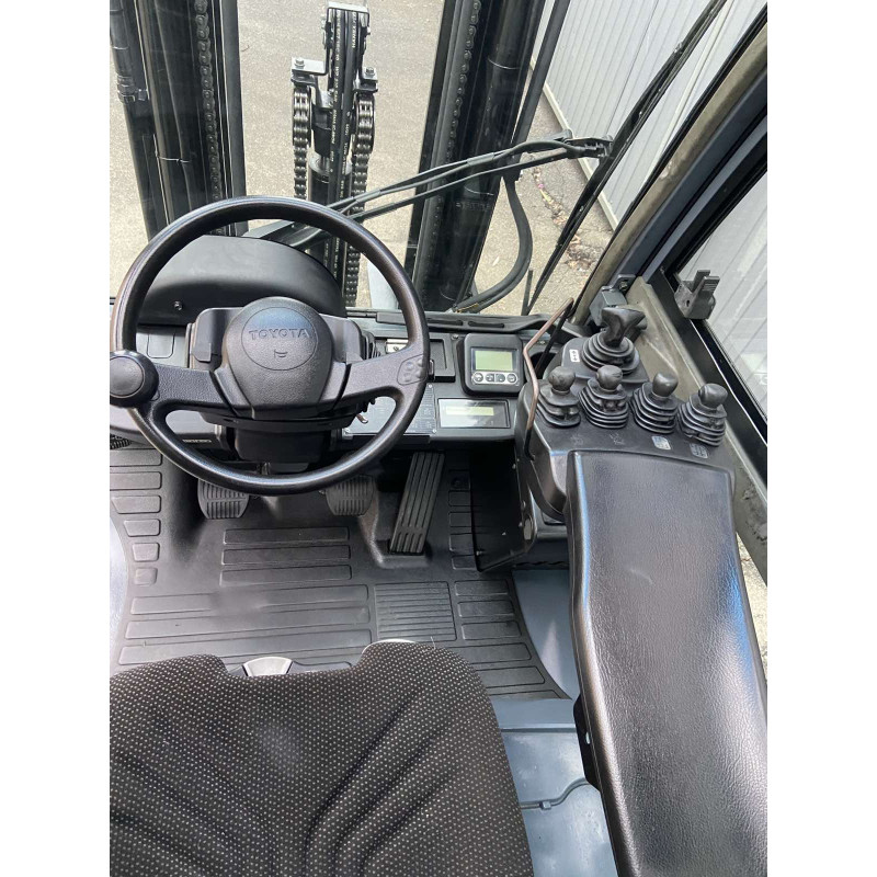 Газовый погрузчик TOYOTA 02-8FGF25