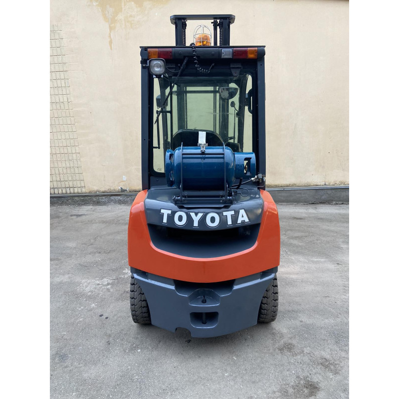 Газовий навантажувач TOYOTA 02-8FGF25