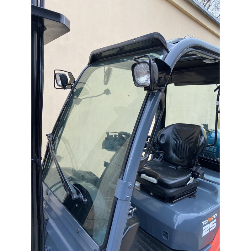 Газовый погрузчик TOYOTA 02-8FGF25