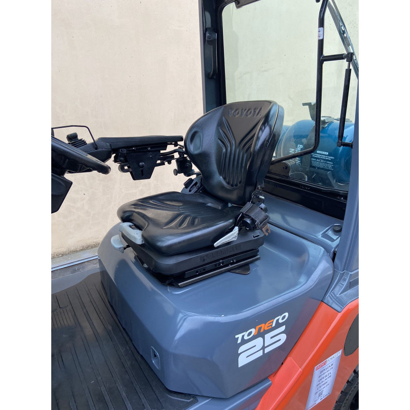 Газовый погрузчик TOYOTA 02-8FGF25