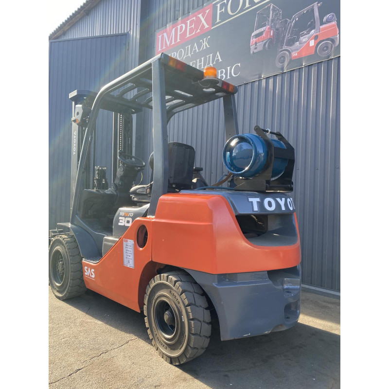 Навантажувач газовий TOYOTA 02-8FGF30