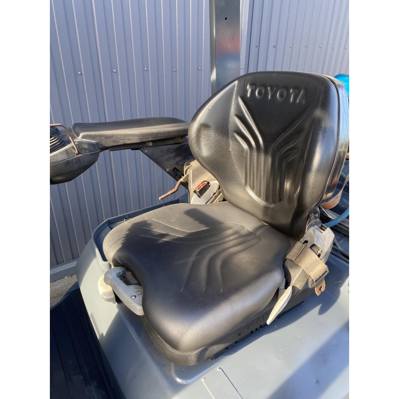 Навантажувач газовий TOYOTA 02-8FGF30