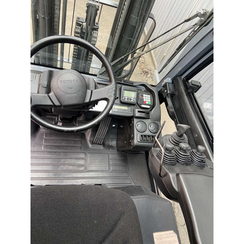 Газовый погрузчик TOYOTA 02-8FGJF35