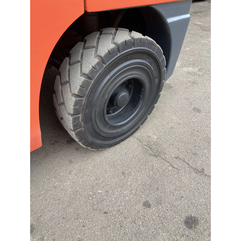 Газовый погрузчик TOYOTA 02-8FGJF35
