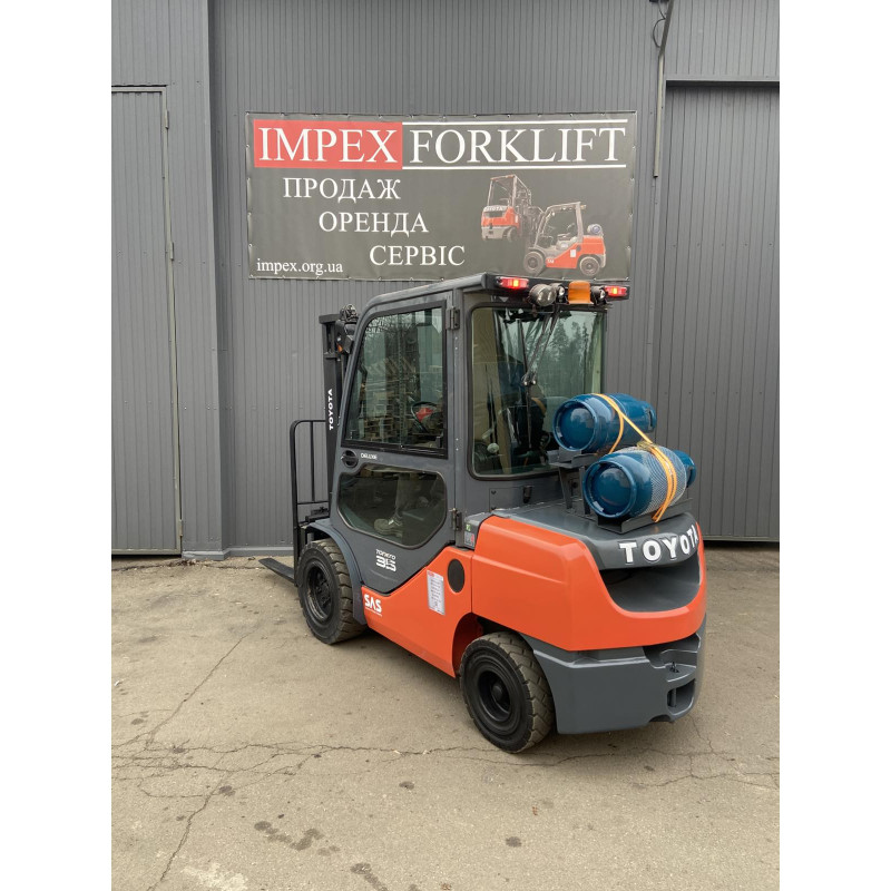 Газовый погрузчик TOYOTA 02-8FGJF35