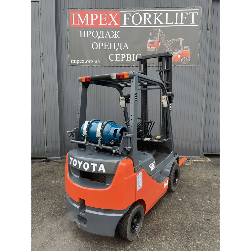 Навантажувач газовий TOYOTA 02-8FGF18