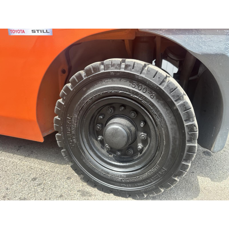 Навантажувач газ-бензиновий TOYOTA 32-8FG18