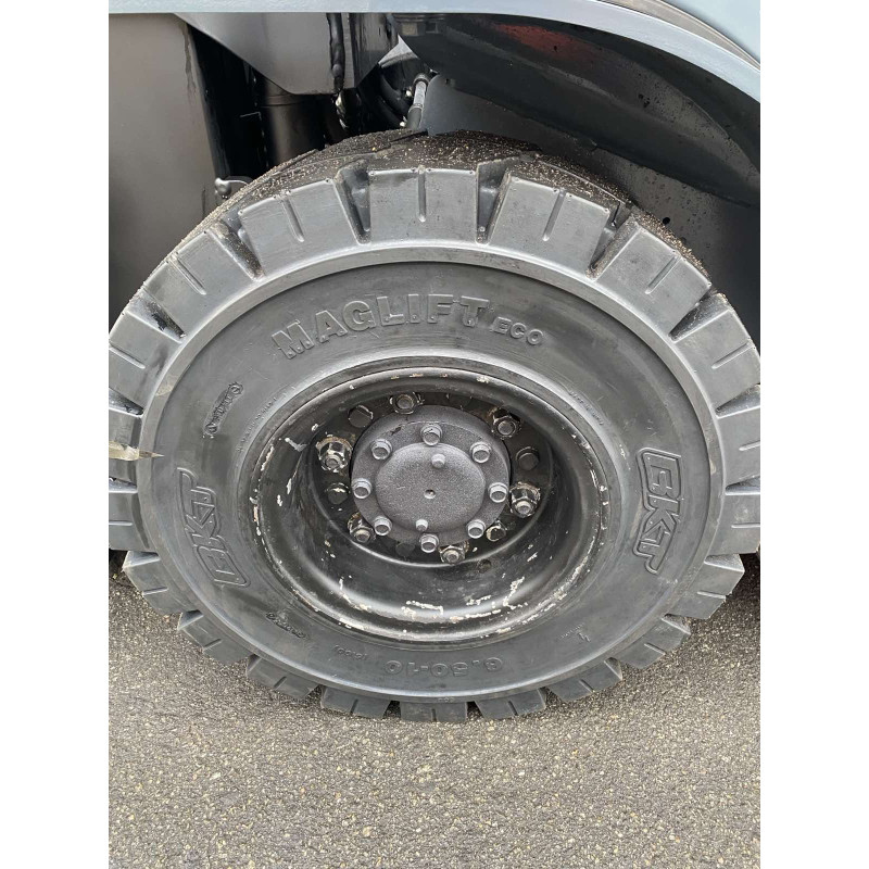 Погрузчик газ-бензиновый TOYOTA 32-8FG18