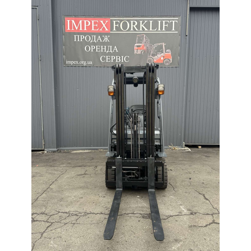 Навантажувач газ-бензиновий TOYOTA 32-8FG18