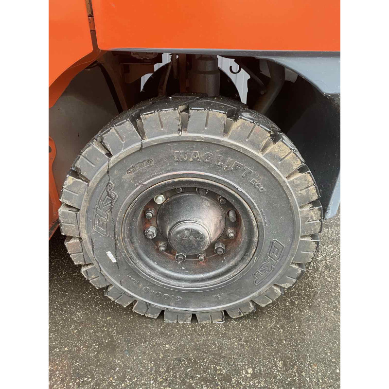 Навантажувач газ-бензиновий TOYOTA 32-8FG25