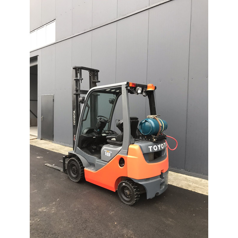 Газовий навантажувач TOYOTA 02-8 FGF15.