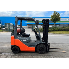 Газовий навантажувач TOYOTA 02-8 FGF18.