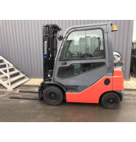 Газовий навантажувач TOYOTA 02-8FGF18.