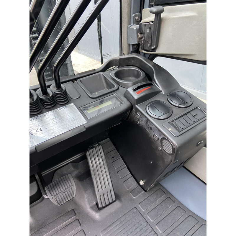 Газовий навантажувач TOYOTA 02-8FGJF35