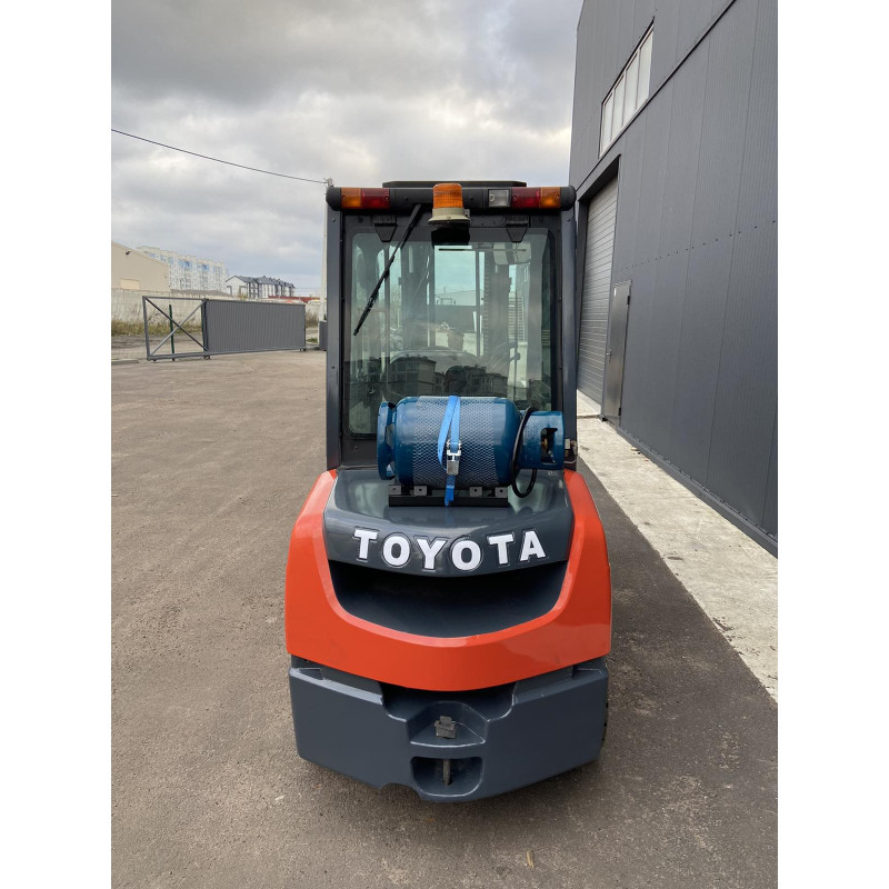 Газовий навантажувач TOYOTA 02-8FGJF35