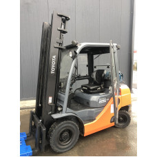 Газовий навантажувач TOYOTA 02-8FGF25.