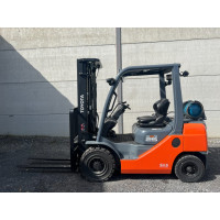 Вилочный газовый погрузчик TOYOTA 02-8FGF25