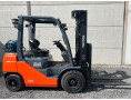 Вилочный газовый погрузчик TOYOTA 02-8FGF25