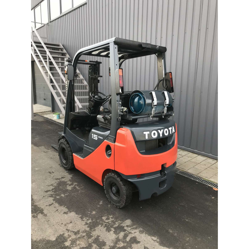 Газ-бензиновый погрузчик TOYOTA 02-8FGL15