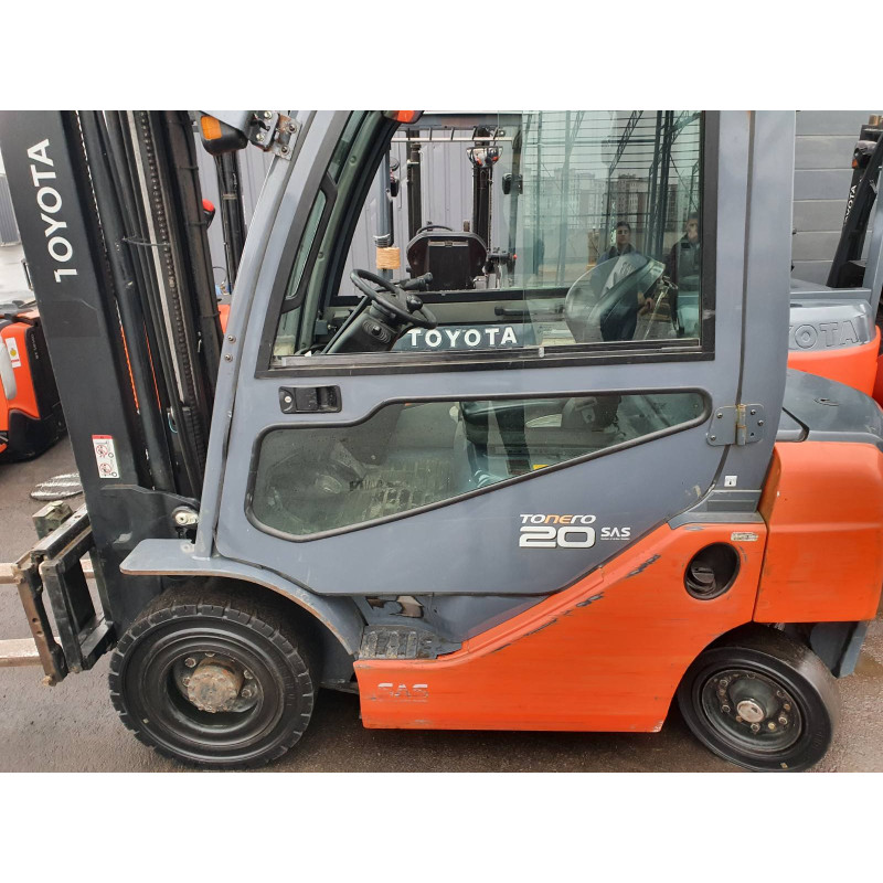 Дизельний навантажувач TOYOTA 02-8FDF20.