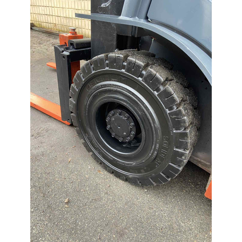 Дизельний навантажувач TOYOTA 02-8FDF15
