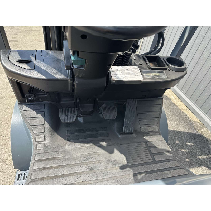 Дизельний навантажувач TOYOTA 02-8FDF15