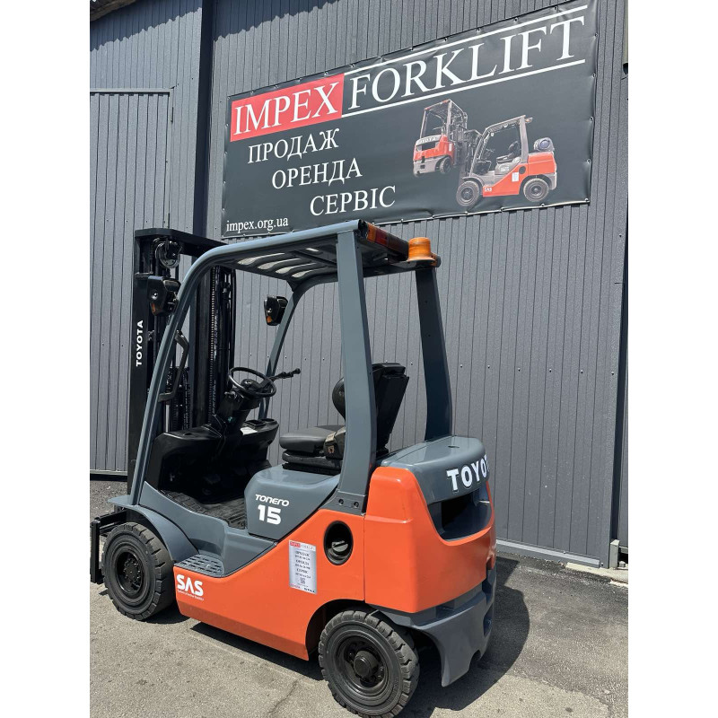 Дизельний навантажувач TOYOTA 02-8FDF15