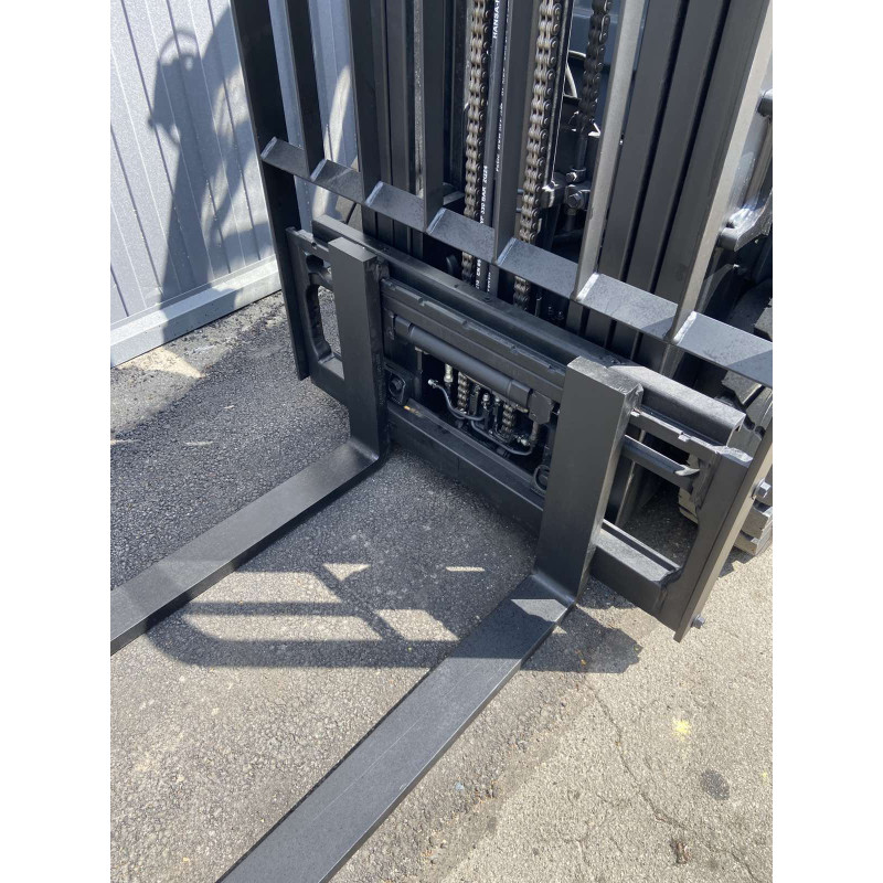 Дизельний навантажувач TOYOTA 02-8FDF25