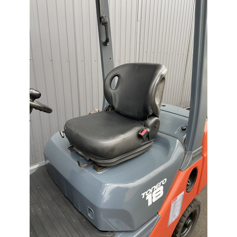 Дизельный погрузчик TOYOTA 62-8FD18