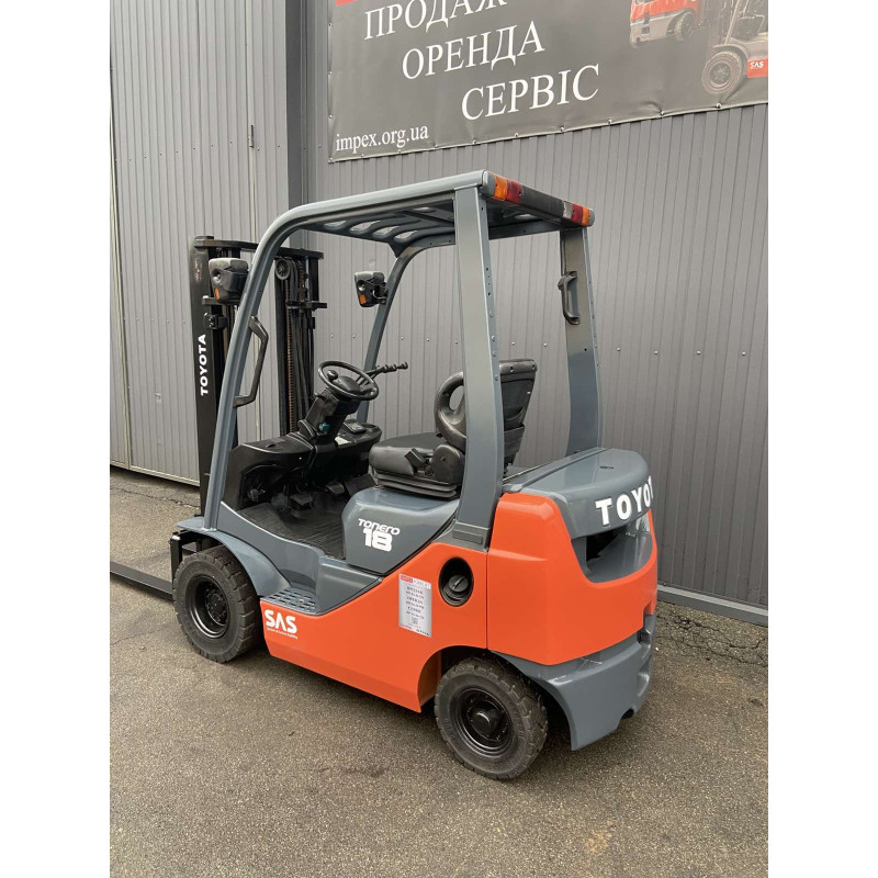 Дизельный погрузчик TOYOTA 62-8FD18