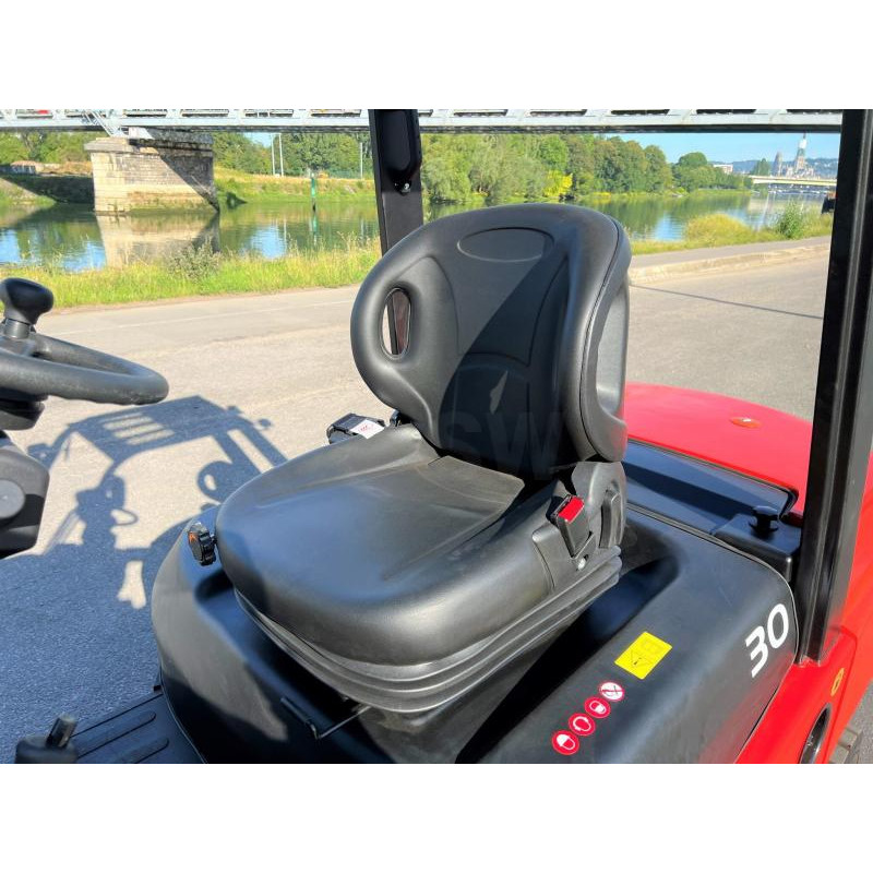 Новый дизельный погрузчик EP CPCD30T8